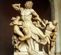 Агесандр з Родосу біографія, фото, розповіді - відомий по єдиному згадуванням у Плінія давньогрецький скульптор, син Антенодора, батько скульпторів Афінодора і Полідора
