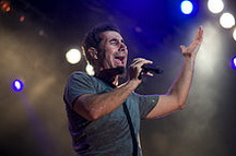 Серж Танкян біографія, фото, розповіді - вокаліст вірменської альтернативної рок-групи System of a Down, засновник сольного проекту Serj Tankian