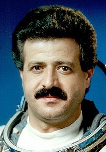 Мухаммед Ахмед Фаріс біографія, фото, розповіді - космонавт-дослідник космічного корабля «Союз ТМ-3»