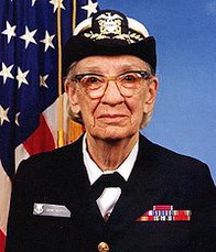 Грейс Хоппер біографія, фото, розповіді - американський військовий діяч, контр-адмірал, програміст, створила програмне забезпечення для комп'ютера Марк I і, ймовірно, розробила перший в історії компілятор для мови програмування