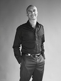 Робін Шарма С. біографія, фото, розповіді - канадський письменник, один з найвідоміших в Північній Америці фахівців з мотивації, лідерства та розвитку особистості