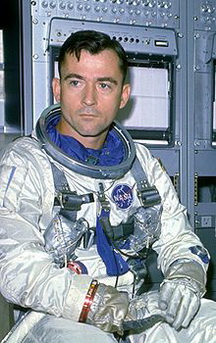Джон Янг биография, фото, истории - астронавт США