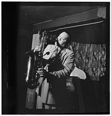 Лестер Янг біографія, фото, розповіді - американський тенор-саксофоніст і кларнетист, один з найбільших музикантів епохи свінгу