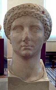 Віпсанія Агрипина (Агрипина Старша) біографія, фото, розповіді - дочка Марка Віпсанія Агріппи і Юлії Старшої, дружина Германіка, мати імператора Калігули