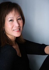 Тесс Геррітсен біографія, фото, розповіді - американська письменниця-прозаїк китайського походження, яка створила серію бестселерів в жанрах медичного трилера і романтичного трилера