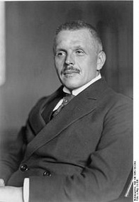 Отто Карл Гесслер биография, фото, истории - немецкий политик , член Немецкой демократической партии министр обороны Веймарской республики с 1920 по 1928 годы
