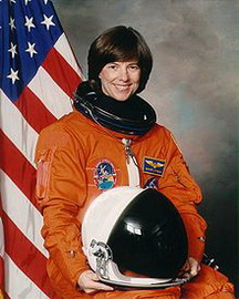 Бонні Джинн Данбар біографія, фото, розповіді - американська жінка-астронавт