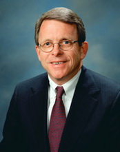 Річард Майкл «Майк» Девайн біографія, фото, розповіді - американський політик, сенатор США від штату Огайо в 1995-2007 роках, член республіканської партії