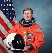 Френк Лі Калбертсон-мол біографія, фото, розповіді - американський астронавт-дослідник НАСА, що зробив 3 космічні польоти загальною тривалістю 143 діб 14 годин 53 хвилини 21 секунду