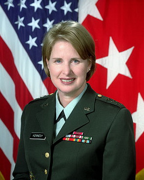 Клаудіа Кеннеді біографія, фото, розповіді - перша жінка, що отримала звання генерал-лейтенанта армії США