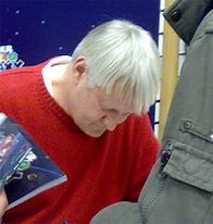 Чарльз Мартіні біографія, фото, розповіді - американський актор озвучування, з 1995 року беззмінно озвучує Маріо в комп'ютерних іграх однойменної серії