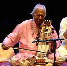 Рам Нараян біографія, фото, розповіді - індійський музикант, який популяризував смичковий інструмент сарангі для концертного виконання соло класичної індійської музики