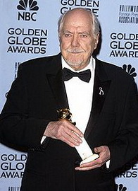 Роберт Олтмен біографія, фото, розповіді - американський кінорежисер, єдиний в США володар головних нагород фестивалів великої трійки - «Золотої пальмової гілки», «Золотого лева» і «Золотого ведмедя»